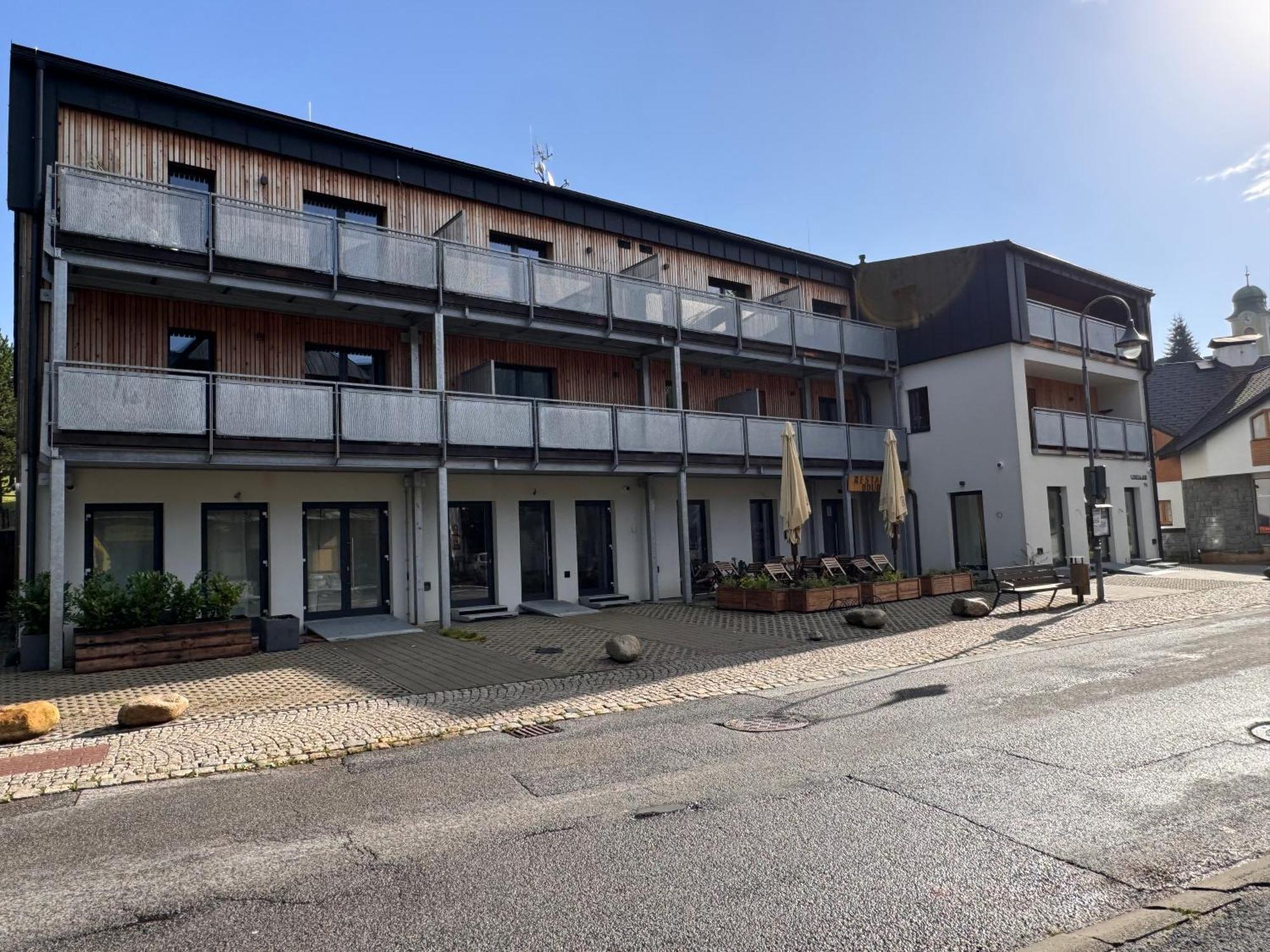 Luxusni Apartman Grand V Centru Harrachova Se Soukromou Mega Terasou, S Privatnim Parkovanim Zdarma, S Moznosti Dobijeni Wallbox Ev A Vyhledem Na Harrachovsky Kostelicek Exterior foto